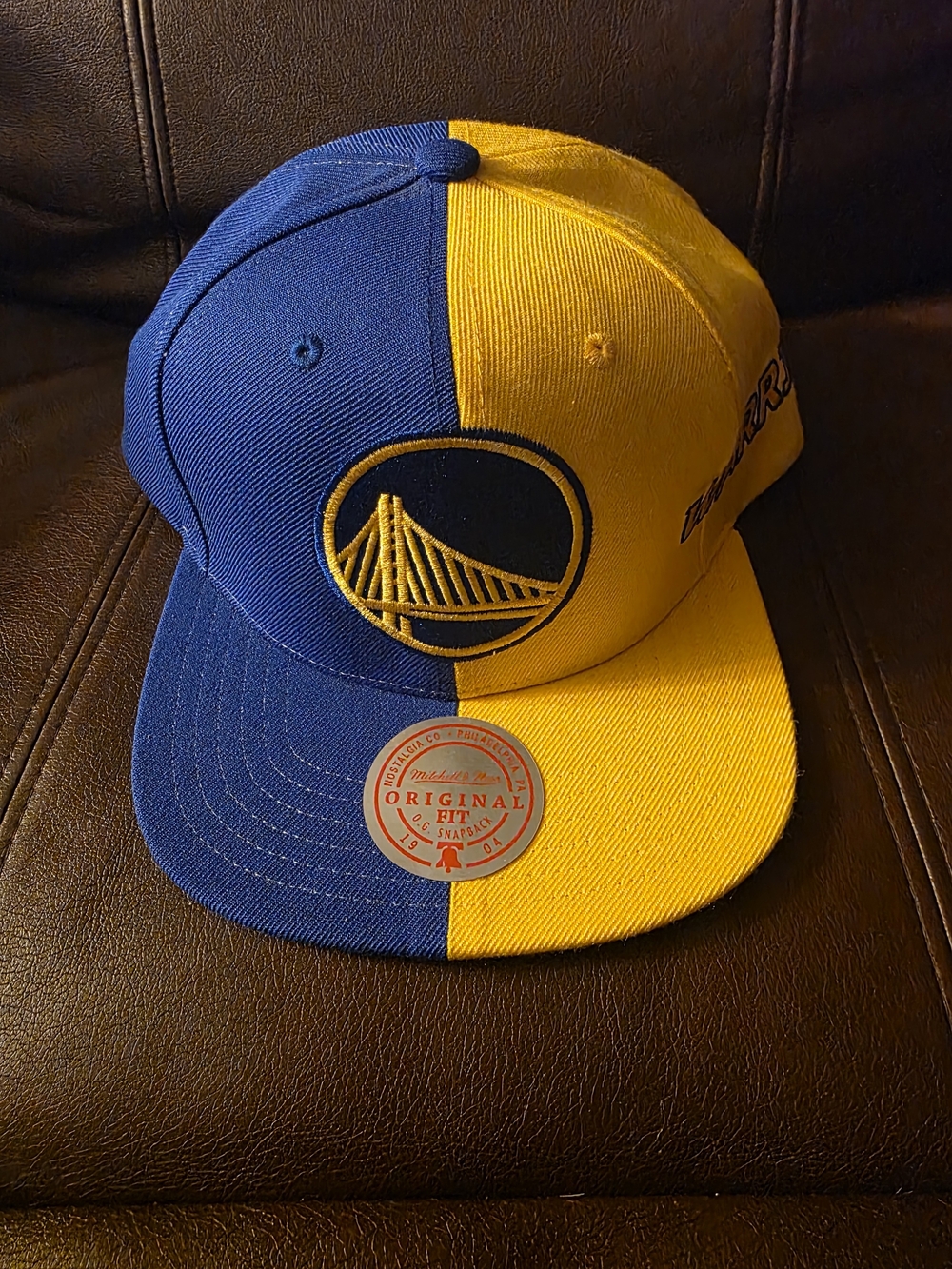 GOLDEN STATE WARRIORS Mitchell & Ness Royal Blue & Yellow Split Snapback Hat